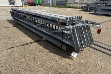 8.00 x 16.00m (128m²)